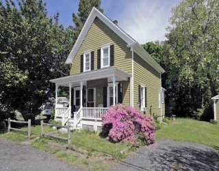 5 Anthony St, Acushnet, Massachusetts, 3 Bedrooms Bedrooms, 6 Rooms Rooms,1 BathroomBathrooms,Residential,For Sale,Anthony St,73524564