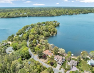 9 Eagle Hill Drive, Plymouth, Massachusetts, 4 Bedrooms Bedrooms, 12 Rooms Rooms,4.5 BathroomsBathrooms,Residential,For Sale,Eagle Hill Drive,73522788