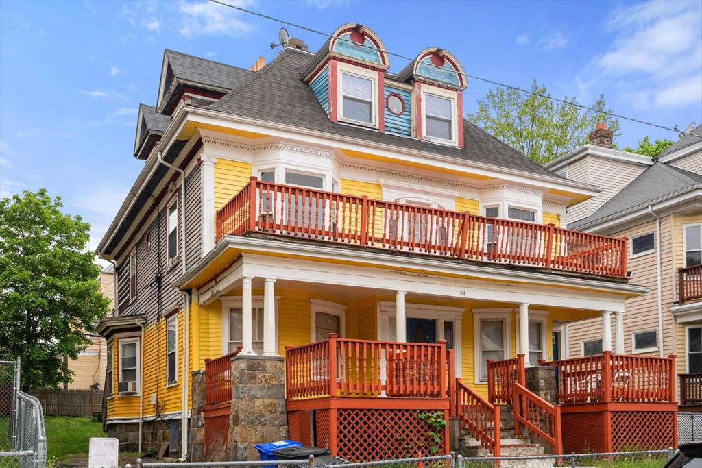 34 Bicknell St, Boston, Massachusetts, 6 Bedrooms Bedrooms, 14 Rooms Rooms,3 BathroomsBathrooms,Residential Income,For Sale,Bicknell St,73524734