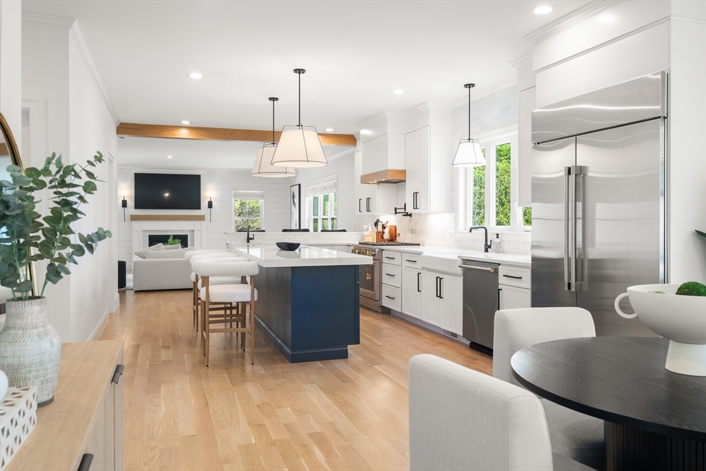 1 Rogers Brook East, Andover, Massachusetts, 4 Bedrooms Bedrooms, 13 Rooms Rooms,3.5 BathroomsBathrooms,Residential,For Sale,Rogers Brook East,73524514