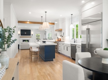 1 Rogers Brook East, Andover, Massachusetts, 4 Bedrooms Bedrooms, 13 Rooms Rooms,3.5 BathroomsBathrooms,Residential,For Sale,Rogers Brook East,73524514