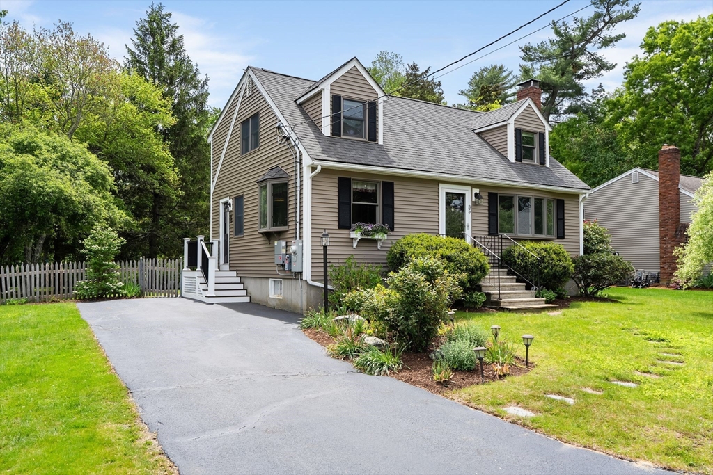 35 Spallus Rd, Stoughton, Massachusetts, 3 Bedrooms Bedrooms, 7 Rooms Rooms,2 BathroomsBathrooms,Residential,For Sale,Spallus Rd,73524549