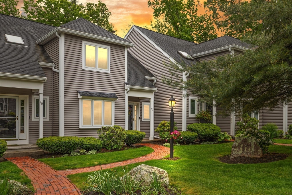 92 Old Quarry, Weymouth, Massachusetts, 2 Bedrooms Bedrooms, 4 Rooms Rooms,3.5 BathroomsBathrooms,Residential,For Sale,Old Quarry,73524348
