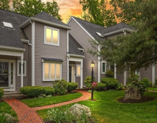 92 Old Quarry, Weymouth, Massachusetts, 2 Bedrooms Bedrooms, 4 Rooms Rooms,3.5 BathroomsBathrooms,Residential,For Sale,Old Quarry,73524348