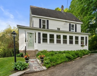 25 Park Street, Southborough, Massachusetts, 4 Bedrooms Bedrooms, 8 Rooms Rooms,1.5 BathroomsBathrooms,Residential,For Sale,Park Street,73524553