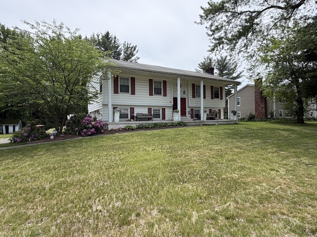 117 Silver St, Agawam, Massachusetts, 3 Bedrooms Bedrooms, 6 Rooms Rooms,2 BathroomsBathrooms,Residential,For Sale,Silver St,73524404