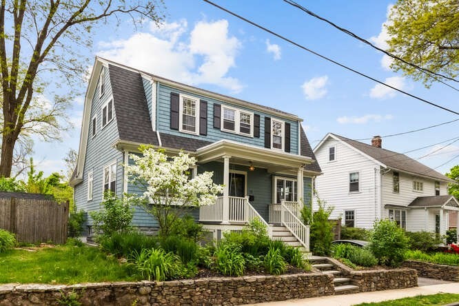 72 Townsend Rd, Belmont, Massachusetts, 4 Bedrooms Bedrooms, 9 Rooms Rooms,3 BathroomsBathrooms,Residential Lease,For Rent,Townsend Rd,73524412