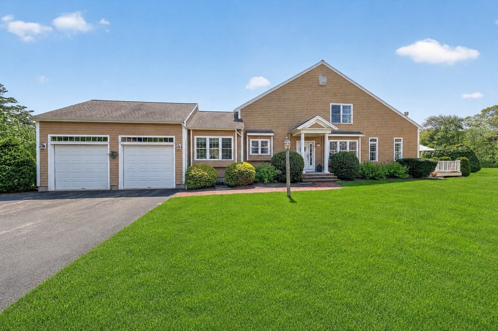 17 Alexander Place, Scituate, Massachusetts, 2 Bedrooms Bedrooms, 8 Rooms Rooms,3 BathroomsBathrooms,Residential,For Sale,Alexander Place,73524402