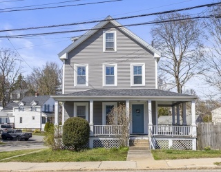 465 High St, Dedham, Massachusetts, 2 Bedrooms Bedrooms, 4 Rooms Rooms,1 BathroomBathrooms,Residential Lease,For Rent,High St,73524812
