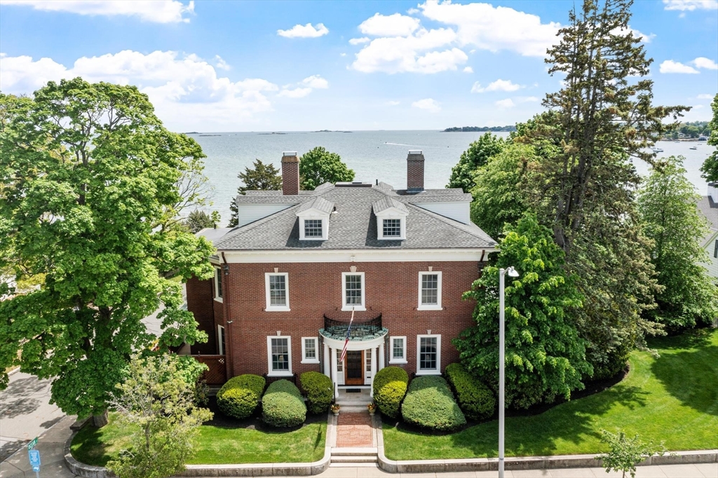 89 Lothrop Street, Beverly, Massachusetts, 6 Bedrooms Bedrooms, 13 Rooms Rooms,3.5 BathroomsBathrooms,Residential,For Sale,Lothrop Street,73524590