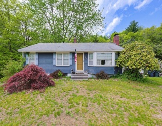1093 Wachusett St, Holden, Massachusetts, 3 Bedrooms Bedrooms, 6 Rooms Rooms,1 BathroomBathrooms,Residential,For Sale,Wachusett St,73524229