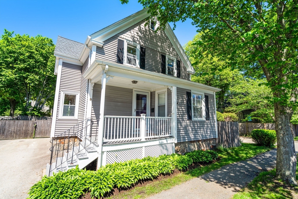 8 Lincoln Street, Manchester, Massachusetts, 3 Bedrooms Bedrooms, 7 Rooms Rooms,2 BathroomsBathrooms,Residential,For Sale,Lincoln Street,73524879