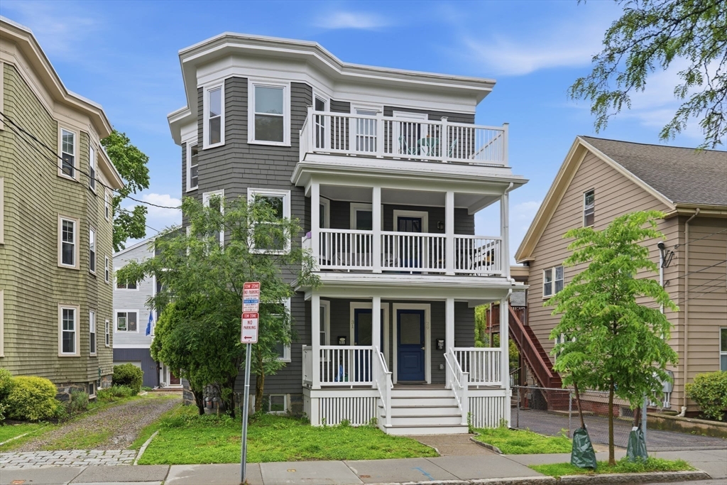 29-31 Cushing St, Cambridge, Massachusetts, 3 Bedrooms Bedrooms, 5 Rooms Rooms,2 BathroomsBathrooms,Residential,For Sale,Cushing St,73524902