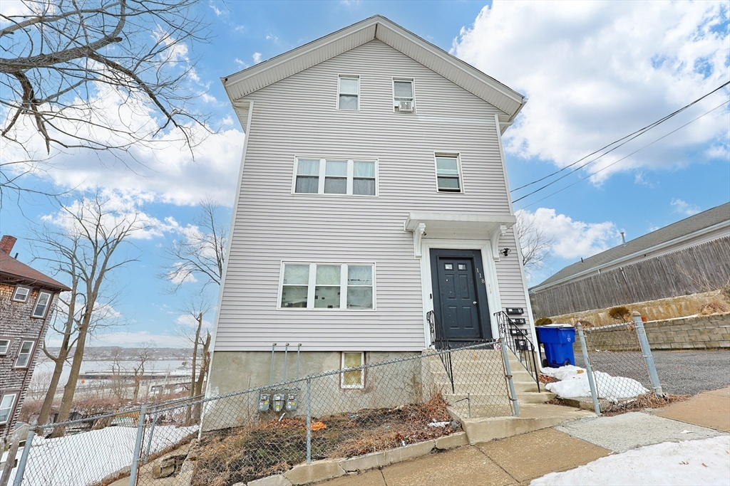 118 Maple St, Fall River, Massachusetts, 8 Bedrooms Bedrooms, 17 Rooms Rooms,3 BathroomsBathrooms,Residential Income,For Sale,Maple St,73480956