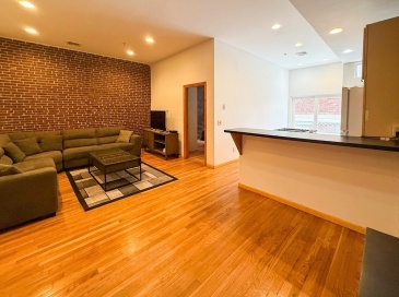 49-51 Temple Place, Boston, Massachusetts, 2 Bedrooms Bedrooms, 4 Rooms Rooms,1 BathroomBathrooms,Residential Lease,For Rent,Temple Place,73472054