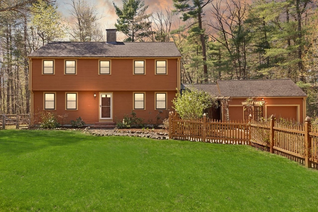2 Briggs Pond Way, Sharon, Massachusetts, 4 Bedrooms Bedrooms, 9 Rooms Rooms,2.5 BathroomsBathrooms,Residential,For Sale,Briggs Pond Way,73513793