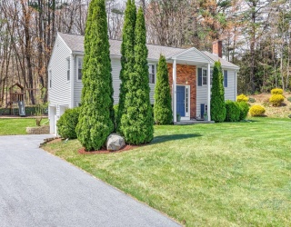 11 Farragut Way, Holden, Massachusetts, 3 Bedrooms Bedrooms, 6 Rooms Rooms,2.5 BathroomsBathrooms,Residential,For Sale,Farragut Way,73506183