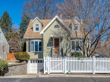 63 Dixon Ave, Dedham, Massachusetts, 3 Bedrooms Bedrooms, 6 Rooms Rooms,1.5 BathroomsBathrooms,Residential,For Sale,Dixon Ave,73485510