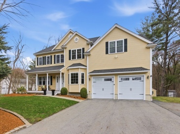 71 Lexington St, Burlington, Massachusetts, 5 Bedrooms Bedrooms, 11 Rooms Rooms,3.5 BathroomsBathrooms,Residential,For Sale,Lexington St,73497591