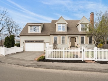 55 Wompatuck Rd, Hingham, Massachusetts, 4 Bedrooms Bedrooms, 8 Rooms Rooms,2.5 BathroomsBathrooms,Residential,For Sale,Wompatuck Rd,73503133