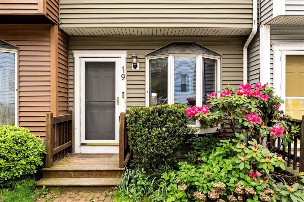 19 Dixfield, Boston, Massachusetts, 3 Bedrooms Bedrooms, 5 Rooms Rooms,2 BathroomsBathrooms,Residential,For Sale,Dixfield,73525074