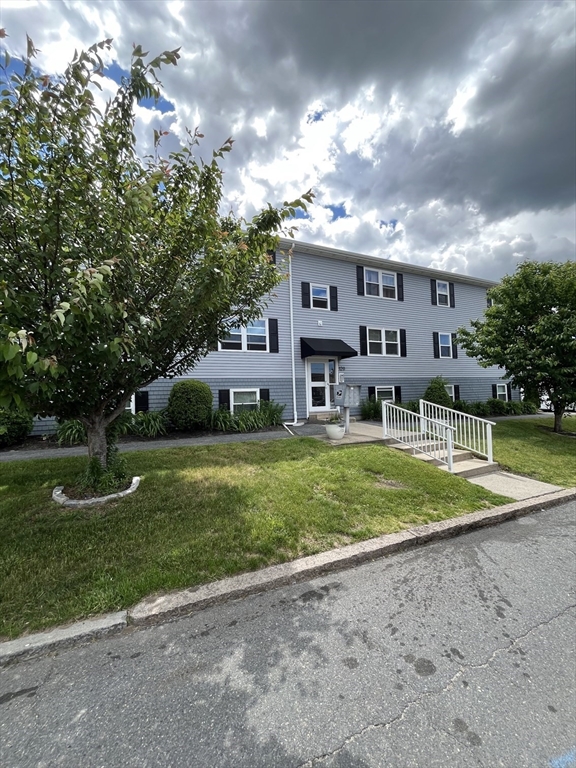120 Fifteenth, Fall River, Massachusetts, 3 Bedrooms Bedrooms, 5 Rooms Rooms,1 BathroomBathrooms,Residential,For Sale,Fifteenth,73525051