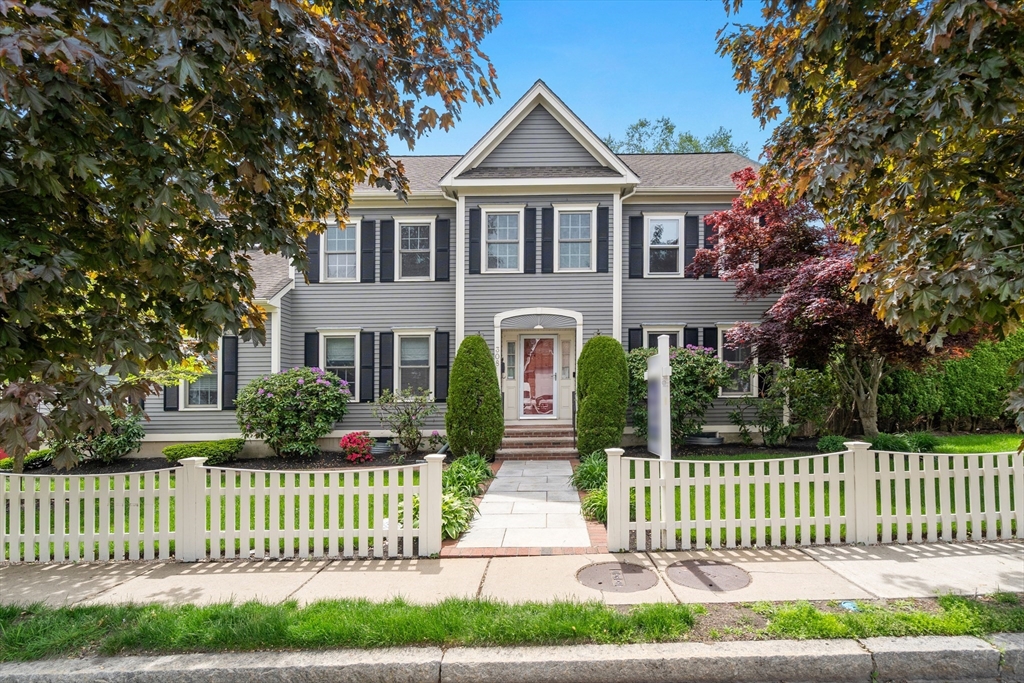 308 Brighton Street, Belmont, Massachusetts, 5 Bedrooms Bedrooms, 10 Rooms Rooms,3.5 BathroomsBathrooms,Residential,For Sale,Brighton Street,73524933