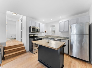 224 W 6th St, Boston, Massachusetts, 2 Bedrooms Bedrooms, 4 Rooms Rooms,1 BathroomBathrooms,Residential,For Sale,W 6th St,73524965 224 W 6th St, Boston, Massachusetts, 2 Bedrooms Bedrooms, 4 Rooms Rooms,1 BathroomBathrooms,Residential,For Sale,W 6th St,73524965