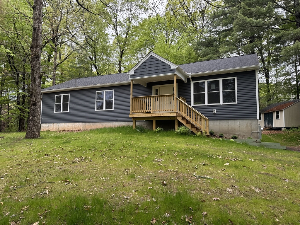 132 Kibbe Rd, East Longmeadow, Massachusetts, 3 Bedrooms Bedrooms, 7 Rooms Rooms,2 BathroomsBathrooms,Residential,For Sale,Kibbe Rd,73524984