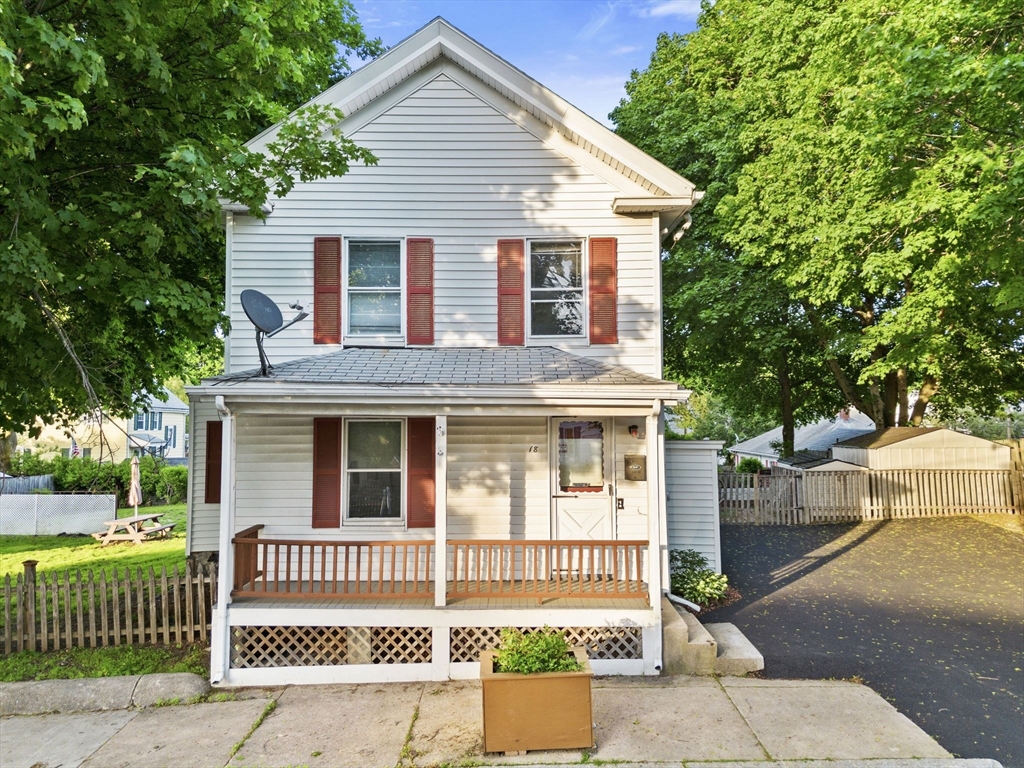 18 Shillaber Street, Salem, Massachusetts, 2 Bedrooms Bedrooms, 5 Rooms Rooms,1 BathroomBathrooms,Residential,For Sale,Shillaber Street,73524996