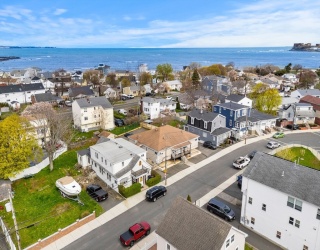 120 Dolphin, Revere, Massachusetts, 9 Bedrooms Bedrooms, 21 Rooms Rooms,6 BathroomsBathrooms,Residential Income,For Sale,Dolphin,73525052