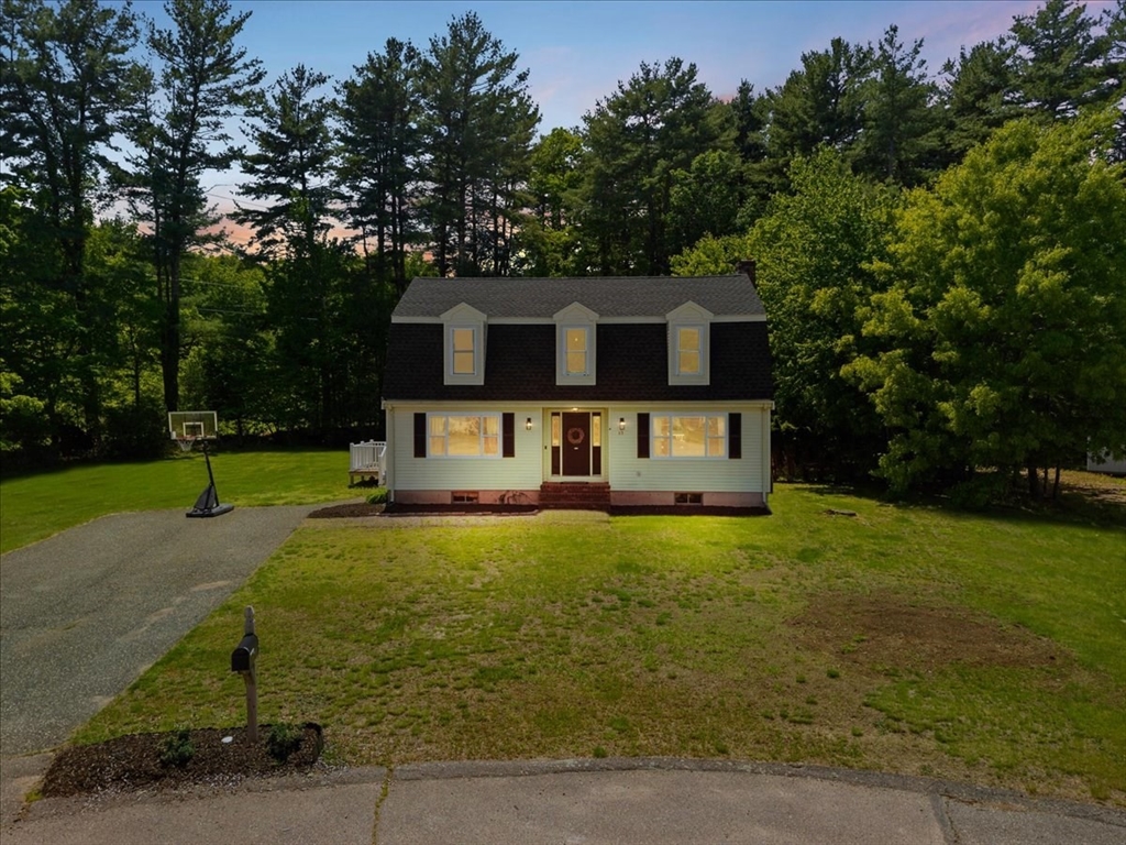 63 Brad Rd, Stoughton, Massachusetts, 3 Bedrooms Bedrooms, 8 Rooms Rooms,2.5 BathroomsBathrooms,Residential,For Sale,Brad Rd,73525047