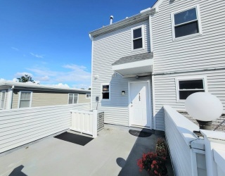 391 Hyde Park Ave, Boston, Massachusetts, 2 Bedrooms Bedrooms, 6 Rooms Rooms,1.5 BathroomsBathrooms,Residential Lease,For Rent,Hyde Park Ave,73525554
