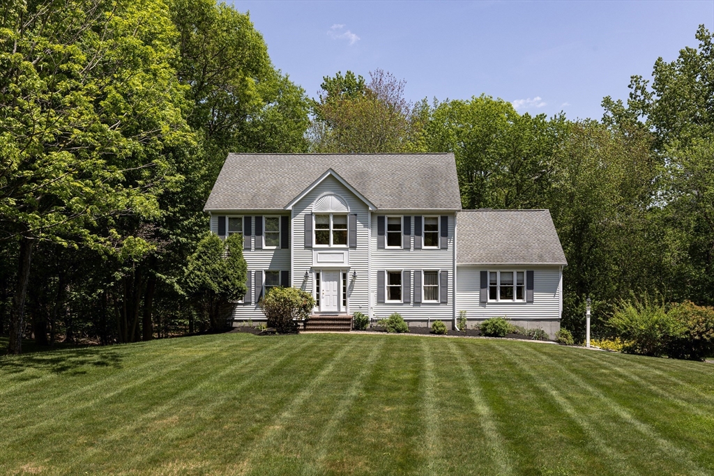 1 Sterling Dr, Hopkinton, Massachusetts, 4 Bedrooms Bedrooms, 10 Rooms Rooms,2.5 BathroomsBathrooms,Residential,For Sale,Sterling Dr,73525356