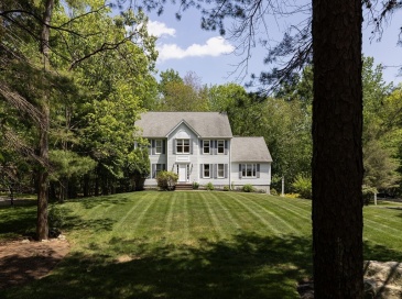 1 Sterling Dr, Hopkinton, Massachusetts, 4 Bedrooms Bedrooms, 10 Rooms Rooms,2.5 BathroomsBathrooms,Residential,For Sale,Sterling Dr,73525356