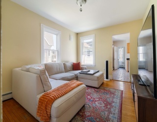5 Essex St, Somerville, Massachusetts, 6 Bedrooms Bedrooms, 11 Rooms Rooms,4 BathroomsBathrooms,Residential Income,For Sale,Essex St,73525367