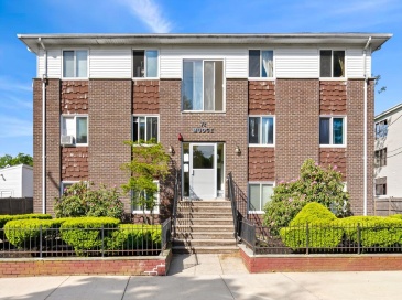 70 Mudge St, Lynn, Massachusetts, 2 Bedrooms Bedrooms, 4 Rooms Rooms,1 BathroomBathrooms,Residential,For Sale,Mudge St,73525560