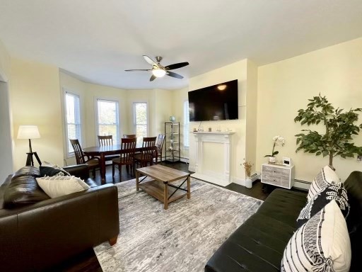 11A Bowdoin Avenue, Boston, Massachusetts, 6 Bedrooms Bedrooms, 11 Rooms Rooms,3 BathroomsBathrooms,Residential Lease,For Rent,Bowdoin Avenue,73525369
