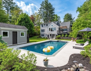 585 Station Rd, Amherst, Massachusetts, 4 Bedrooms Bedrooms, 8 Rooms Rooms,3.5 BathroomsBathrooms,Residential,For Sale,Station Rd,73524425