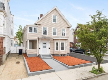 16 Oakes Street, Everett, Massachusetts, 8 Bedrooms Bedrooms, 13 Rooms Rooms,3 BathroomsBathrooms,Residential Income,For Sale,Oakes Street,73525594