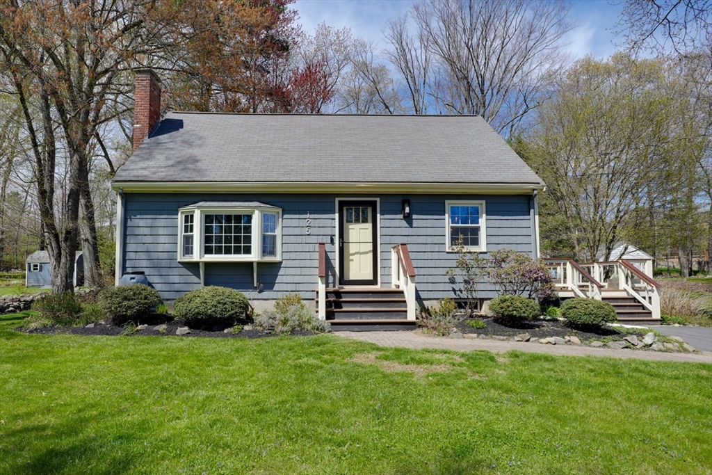 125 Hemlock Dr, Holliston, Massachusetts, 4 Bedrooms Bedrooms, 7 Rooms Rooms,2 BathroomsBathrooms,Residential,For Sale,Hemlock Dr,73510353