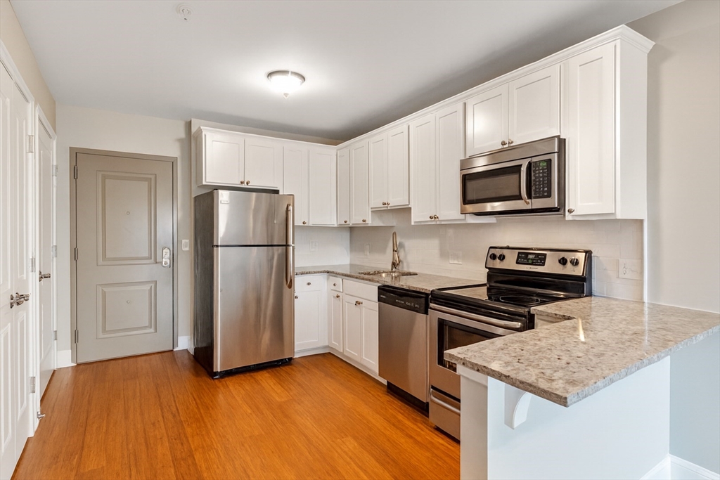 9 Needhams Landing Road, Lynn, Massachusetts, 1 Room Rooms,1 BathroomBathrooms,Residential Lease,For Rent,Needhams Landing Road,73525657