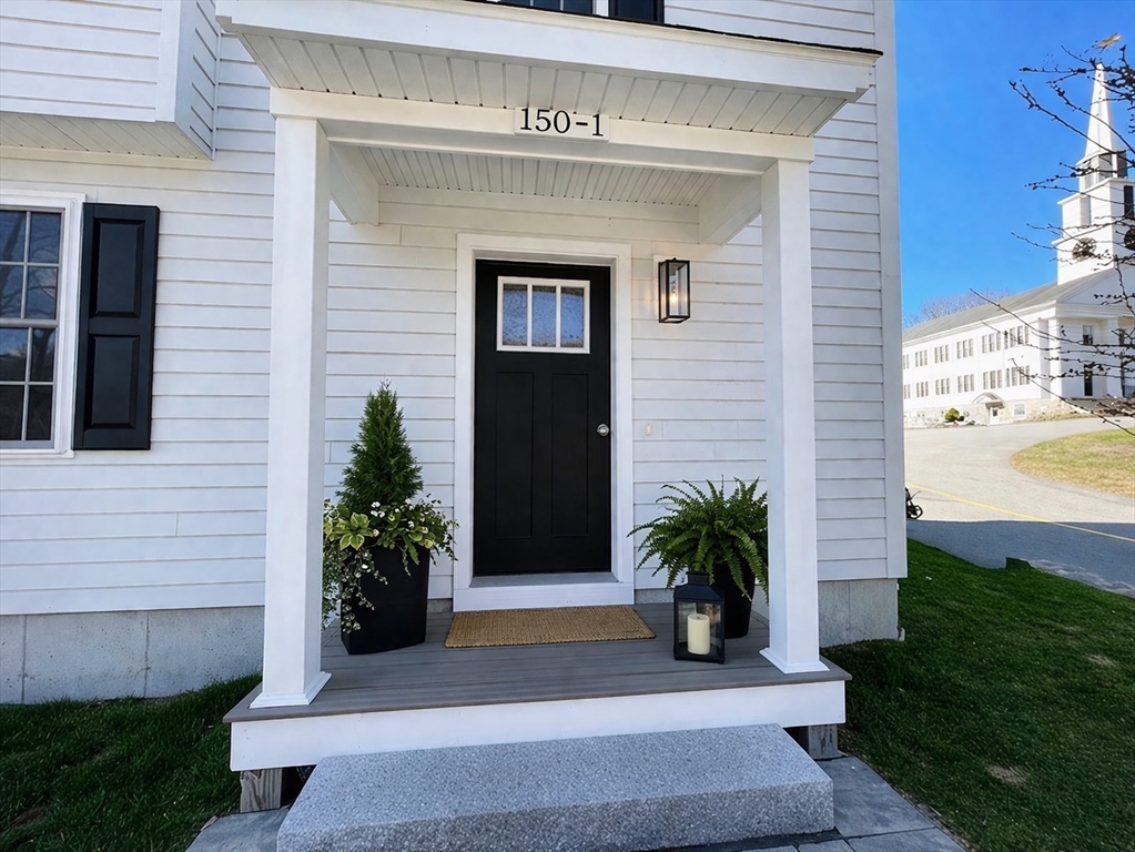 150 W Main Street, Millbury, Massachusetts, 3 Bedrooms Bedrooms, 6 Rooms Rooms,2 BathroomsBathrooms,Residential Lease,For Rent,W Main Street,73499361
