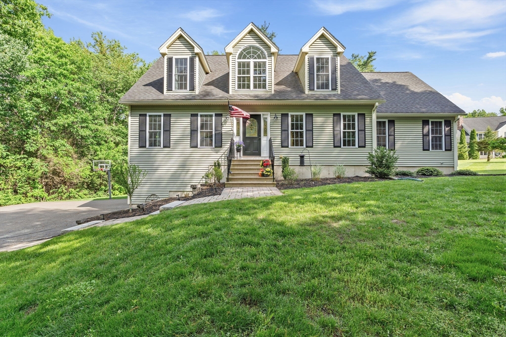 104 Gilchrest Street, Lunenburg, Massachusetts, 4 Bedrooms Bedrooms, 8 Rooms Rooms,2.5 BathroomsBathrooms,Residential,For Sale,Gilchrest Street,73525173