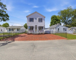7 Swift Ave, Wareham, Massachusetts, 5 Bedrooms Bedrooms, 9 Rooms Rooms,3.5 BathroomsBathrooms,Residential,For Sale,Swift Ave,73525442