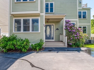 24 Custer St, Boston, Massachusetts, 2 Bedrooms Bedrooms, 4 Rooms Rooms,2 BathroomsBathrooms,Residential,For Sale,Custer St,73525226