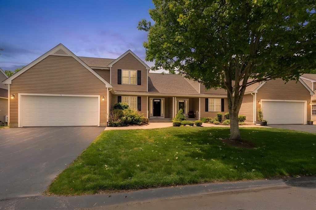 18 Captain Carlson Way, West Bridgewater, Massachusetts, 2 Bedrooms Bedrooms, 7 Rooms Rooms,2.5 BathroomsBathrooms,Residential,For Sale,Captain Carlson Way,73525487
