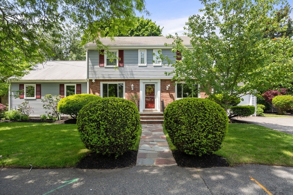 5 Sheldon Road, Newton, Massachusetts, 4 Bedrooms Bedrooms, 8 Rooms Rooms,2.5 BathroomsBathrooms,Residential,For Sale,Sheldon Road,73525489