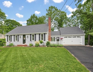110 Raymond Hall Dr., North Attleboro, Massachusetts, 4 Bedrooms Bedrooms, 6 Rooms Rooms,2 BathroomsBathrooms,Residential,For Sale,Raymond Hall Dr.,73525484