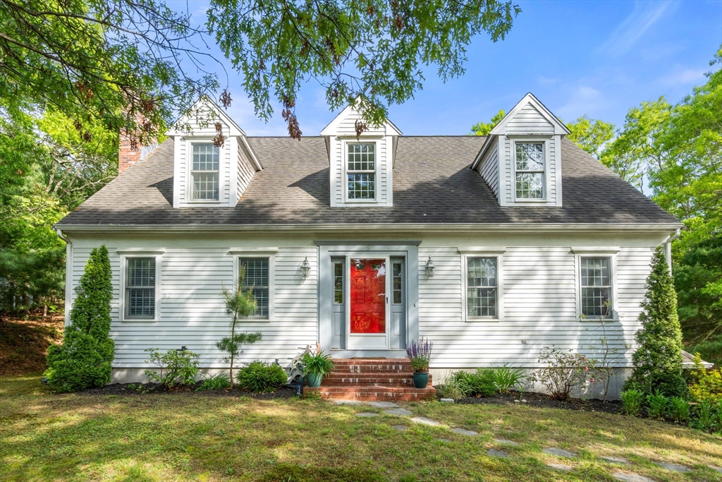 8 Friendship Ln, Bourne, Massachusetts, 3 Bedrooms Bedrooms, 6 Rooms Rooms,2.5 BathroomsBathrooms,Residential,For Sale,Friendship Ln,73525457